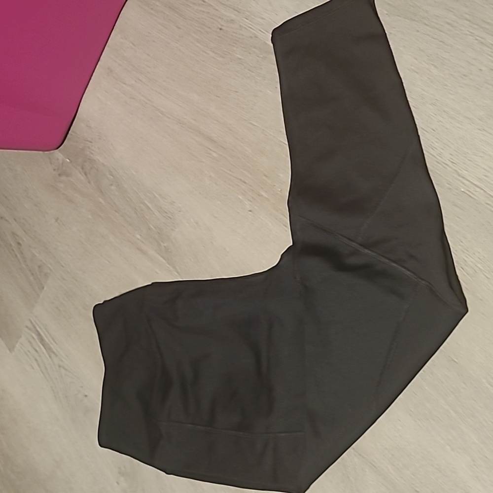 A1.  Avia black leggings size L